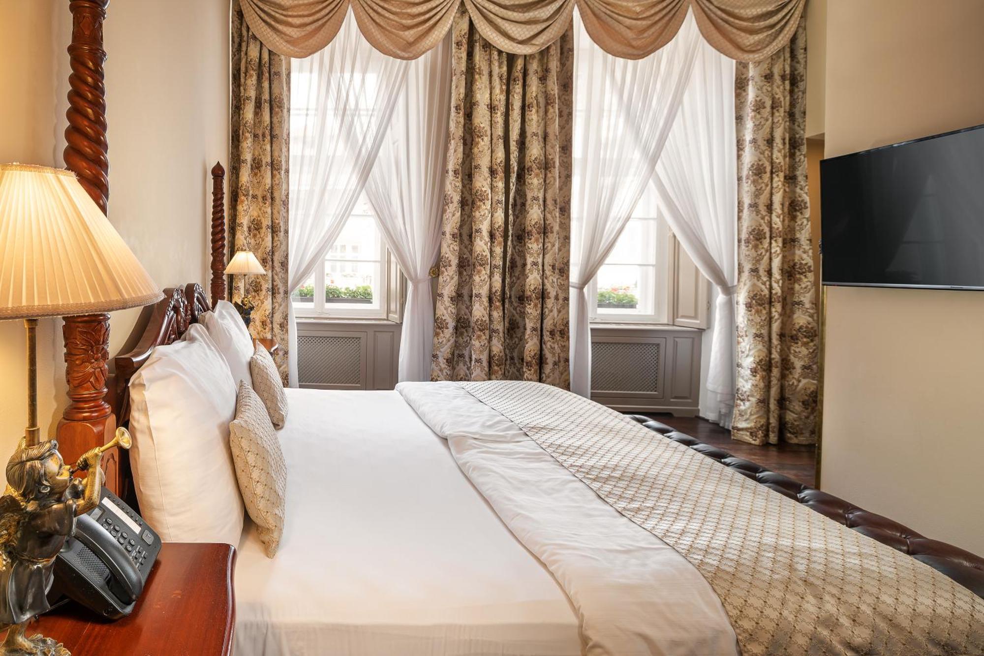 Hotel Iron Gate & By Bhg Prag